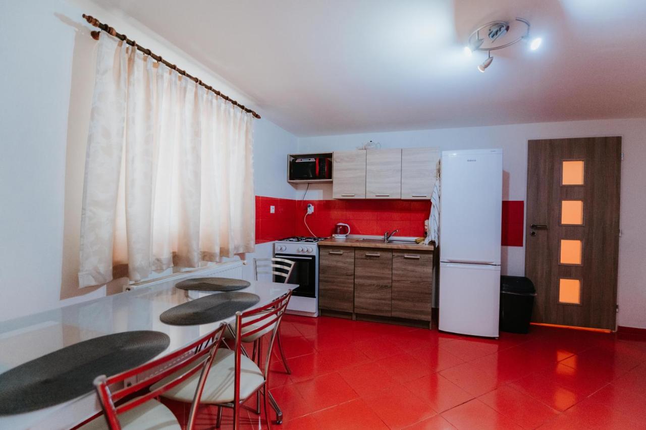 Ard Apartments - Levice Zewnętrze zdjęcie