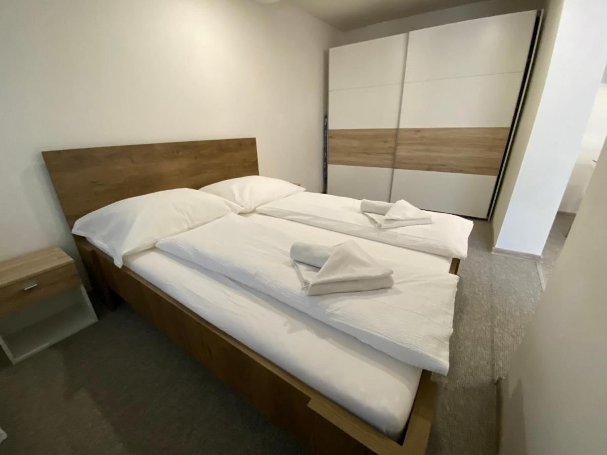 Ard Apartments - Levice Zewnętrze zdjęcie