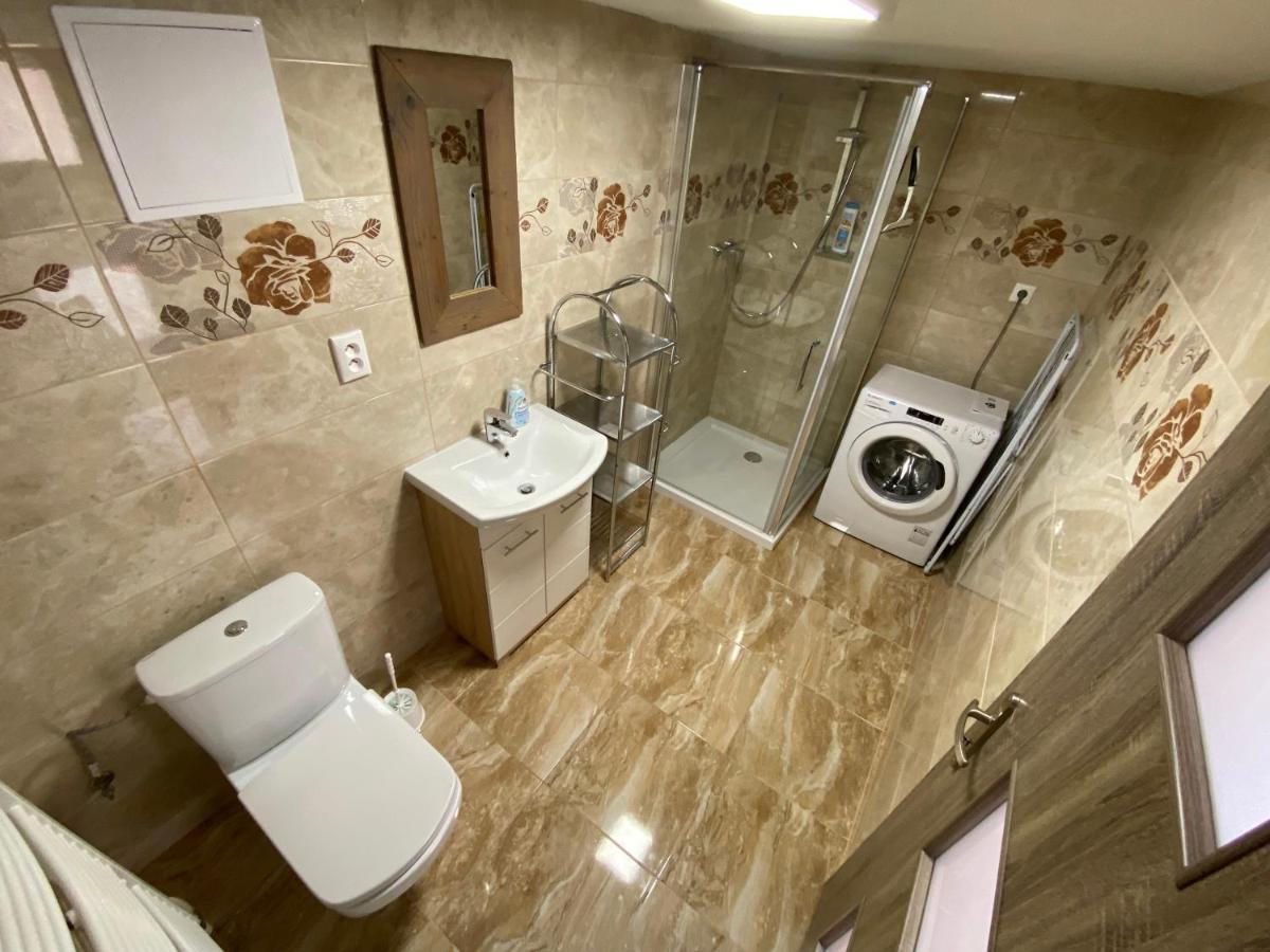 Ard Apartments - Levice Zewnętrze zdjęcie