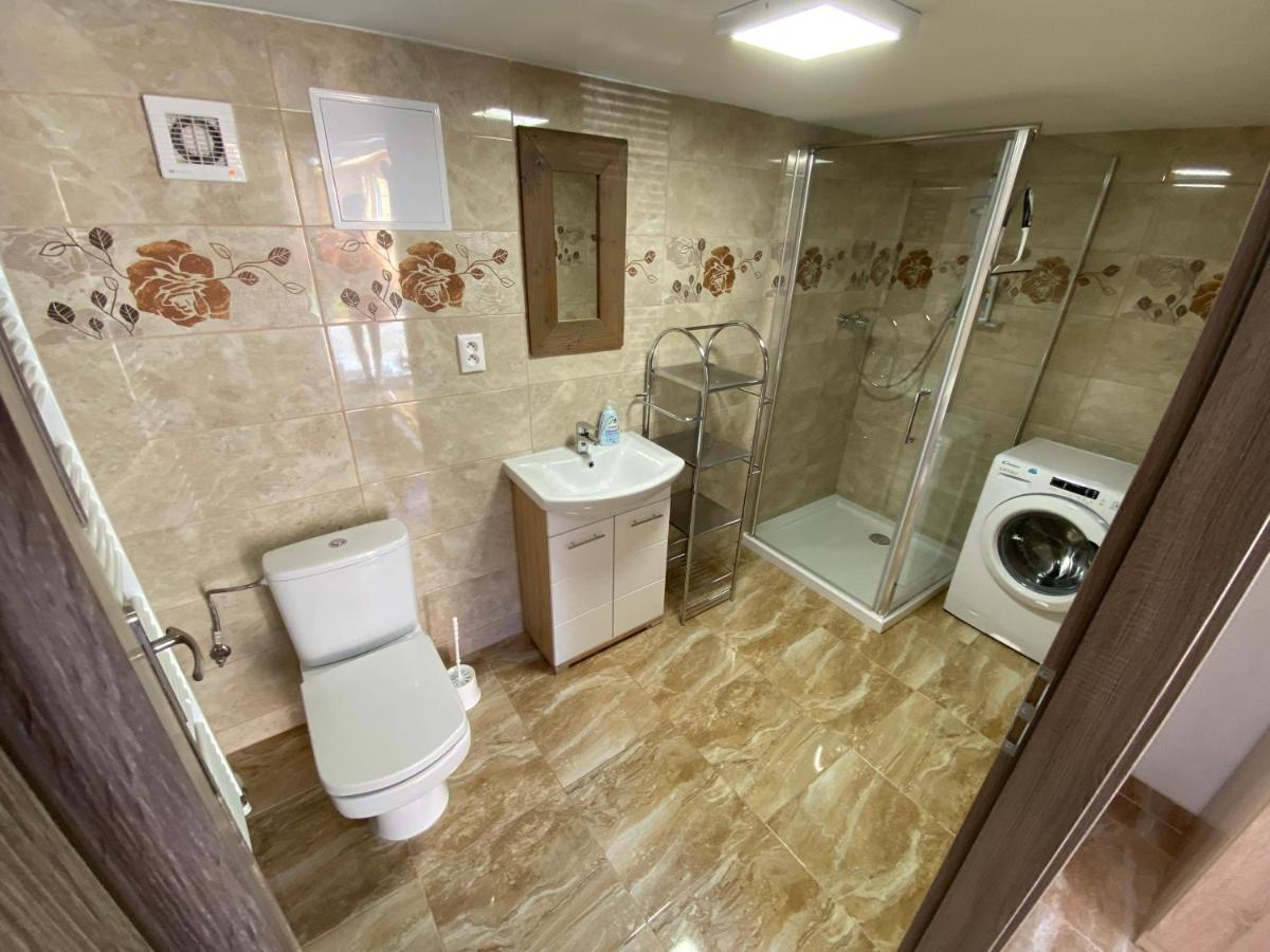 Ard Apartments - Levice Zewnętrze zdjęcie